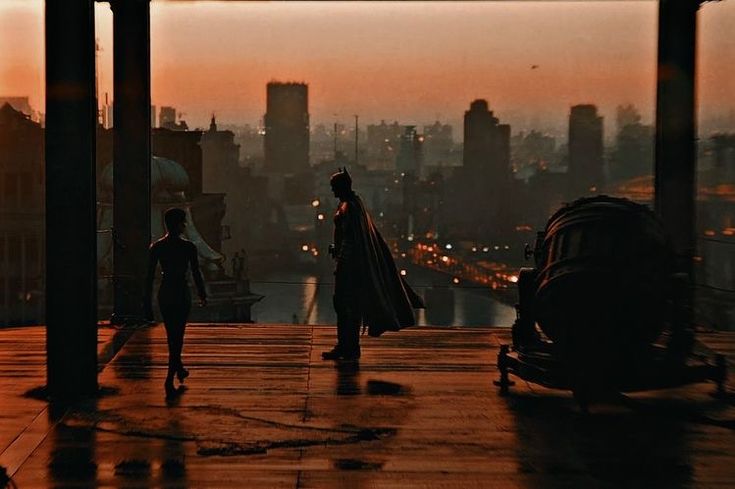 Exploring Gotham City's Atmosphere